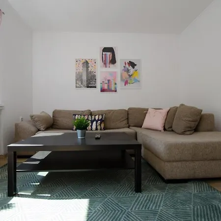Bright Apartment Near Cismigiu And Old Town Bucharest Exterior photo