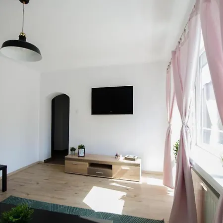 Bright Apartment Near Cismigiu And Old Town Bucharest Exterior photo
