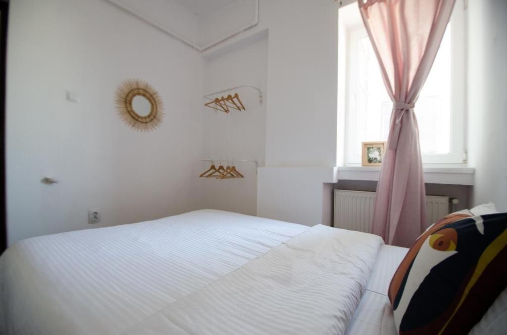 Bright Near Cismigiu And Old Town Apartamento Bucarest