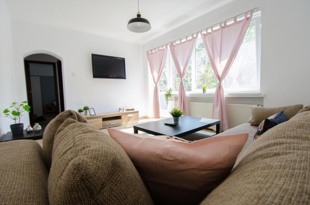 Bright Near Cismigiu And Old Town Apartamento Bucarest